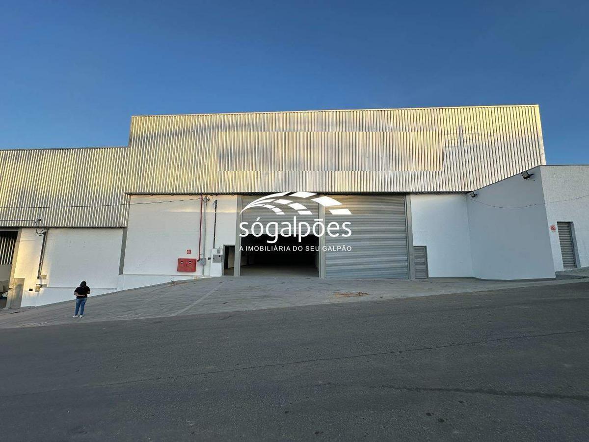 Galpão, Bandeirinhas, 3 Vagas