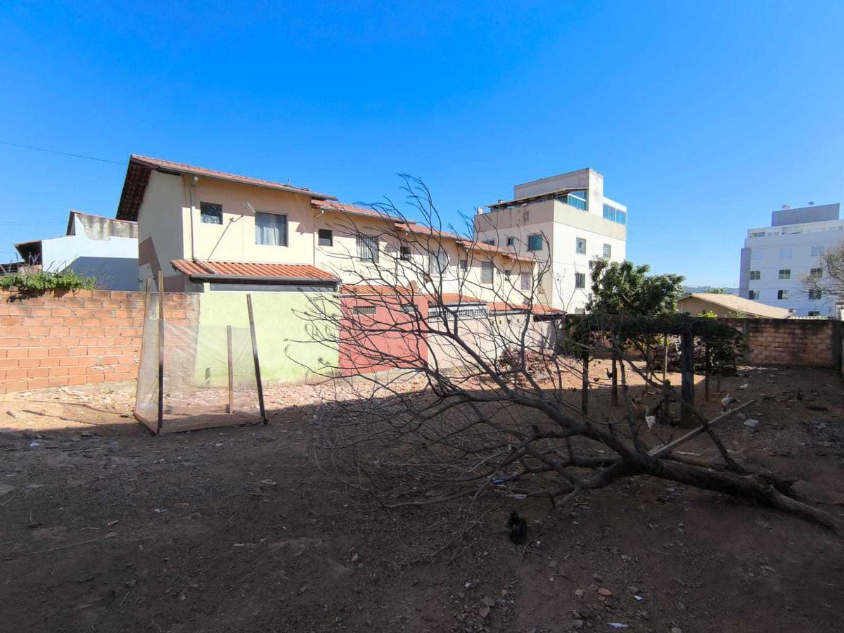 Lote, Pedra Azul, 0 Quarto, 0 Vaga