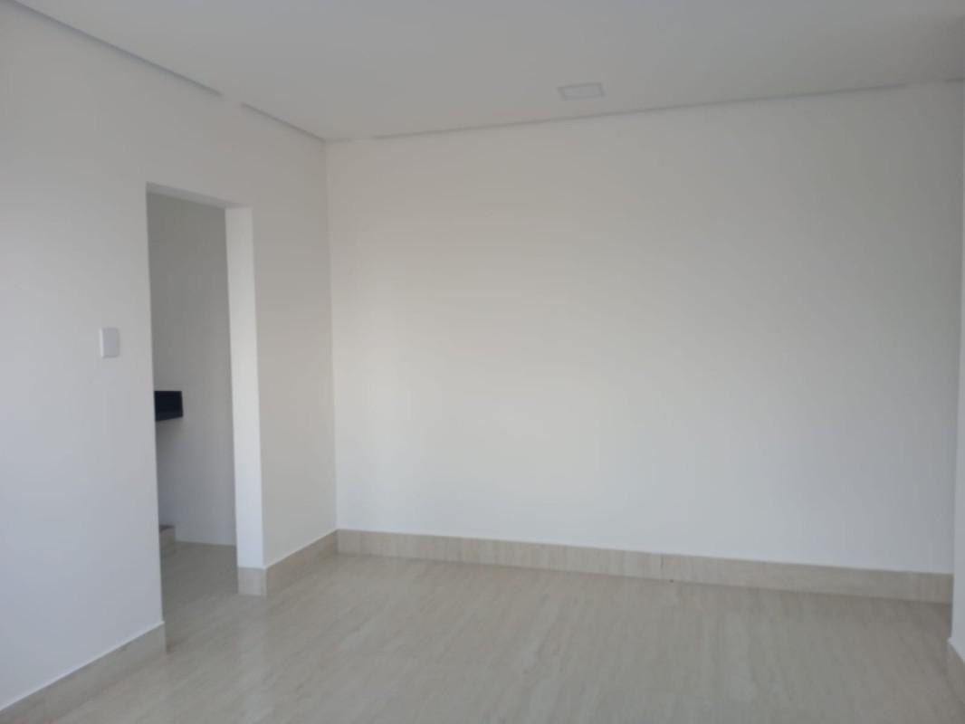 Casa, Madri, 2 Quartos, 1 Vaga, 1 Suíte