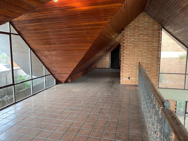 Casa, São José, 4 Quartos, 6 Vagas, 1 Suíte