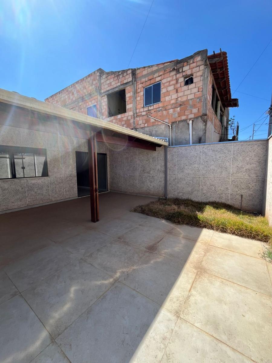 Casa, Centro, 2 Quartos, 2 Vagas