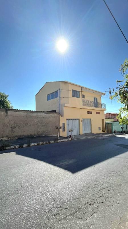 Casa, São Benedito, 4 Quartos, 4 Vagas