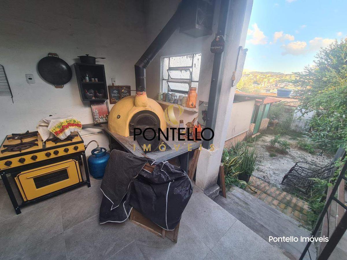 Casa, Cachoeirinha, 4 Quartos, 1 Vaga, 1 Suíte