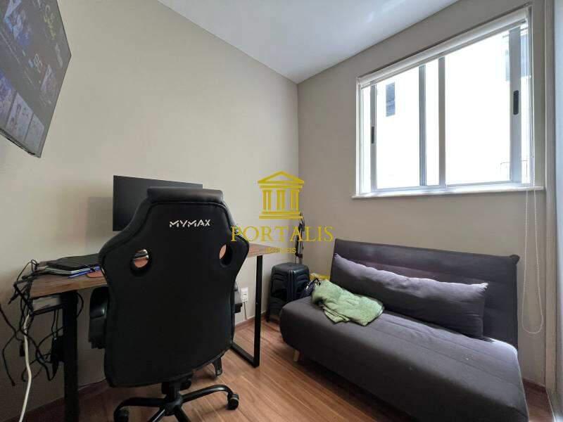 Apartamento, Sagrada Família, 2 Quartos, 1 Vaga