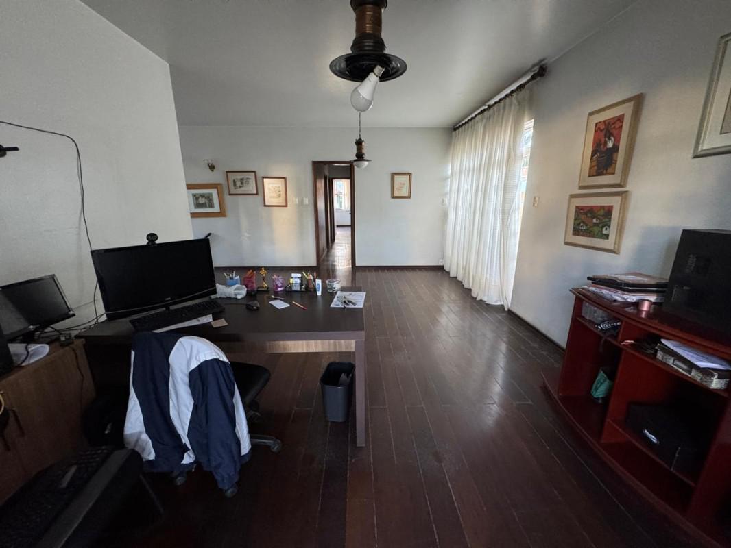 Casa, Cidade Jardim, 4 Quartos, 3 Vagas, 1 Suíte