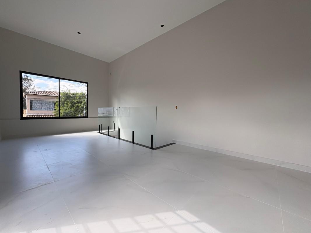 Casa, Trevo, 3 Quartos, 3 Vagas, 1 Suíte