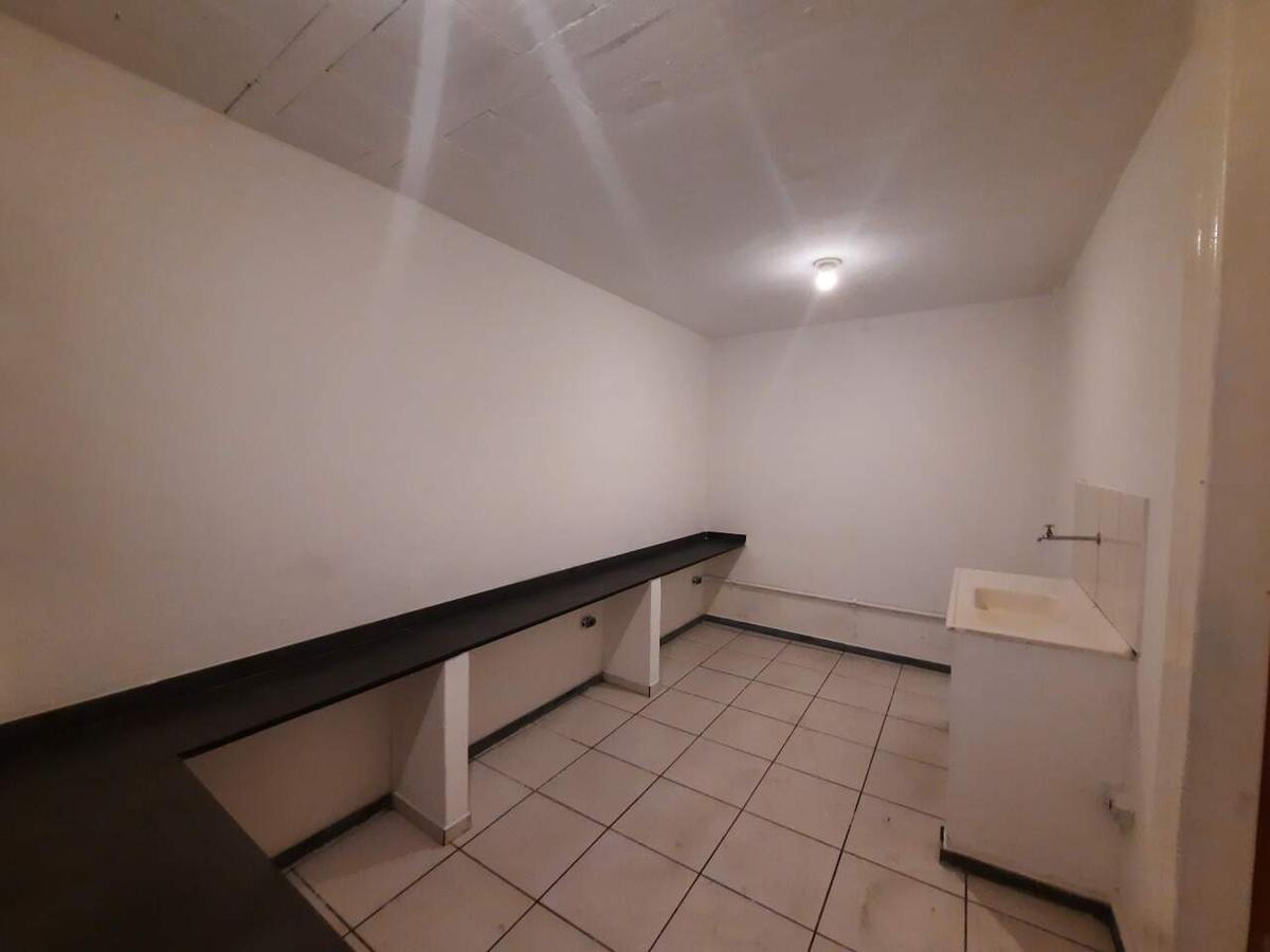 Galpão, Padre Eustáquio