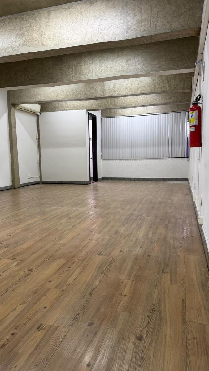 Loja, Funcionários, 1 Vaga