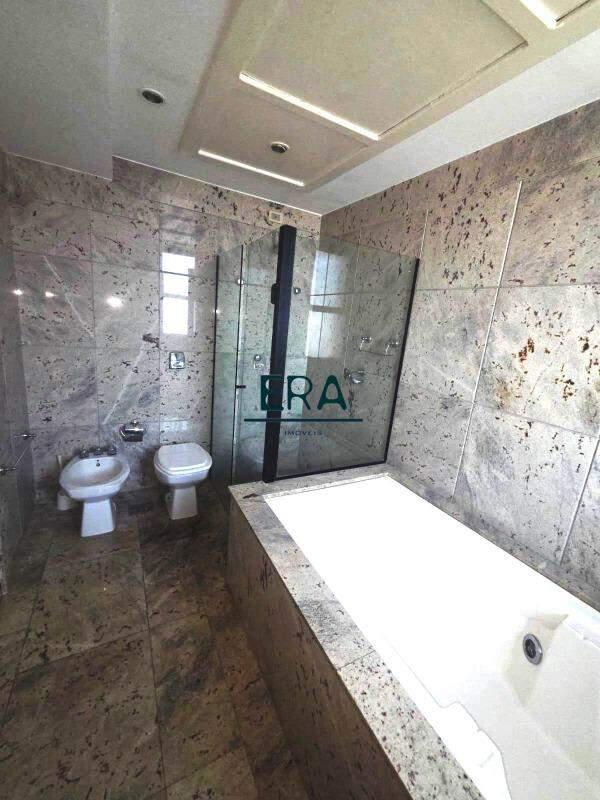 Cobertura, Funcionários, 5 Quartos, 4 Vagas, 4 Suítes