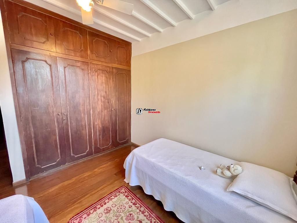 Casa, Itapoã, 4 Quartos, 6 Vagas, 1 Suíte