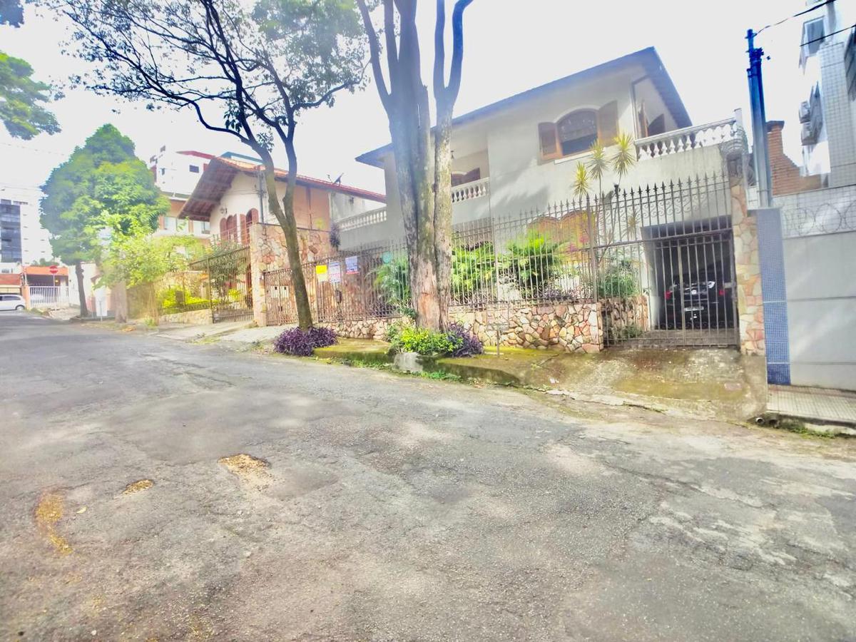 Casa, Liberdade, 3 Quartos, 0 Vaga, 1 Suíte