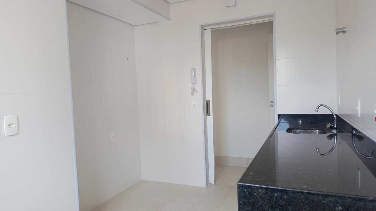Apartamento, Sagrada Família, 3 Quartos, 2 Vagas, 1 Suíte