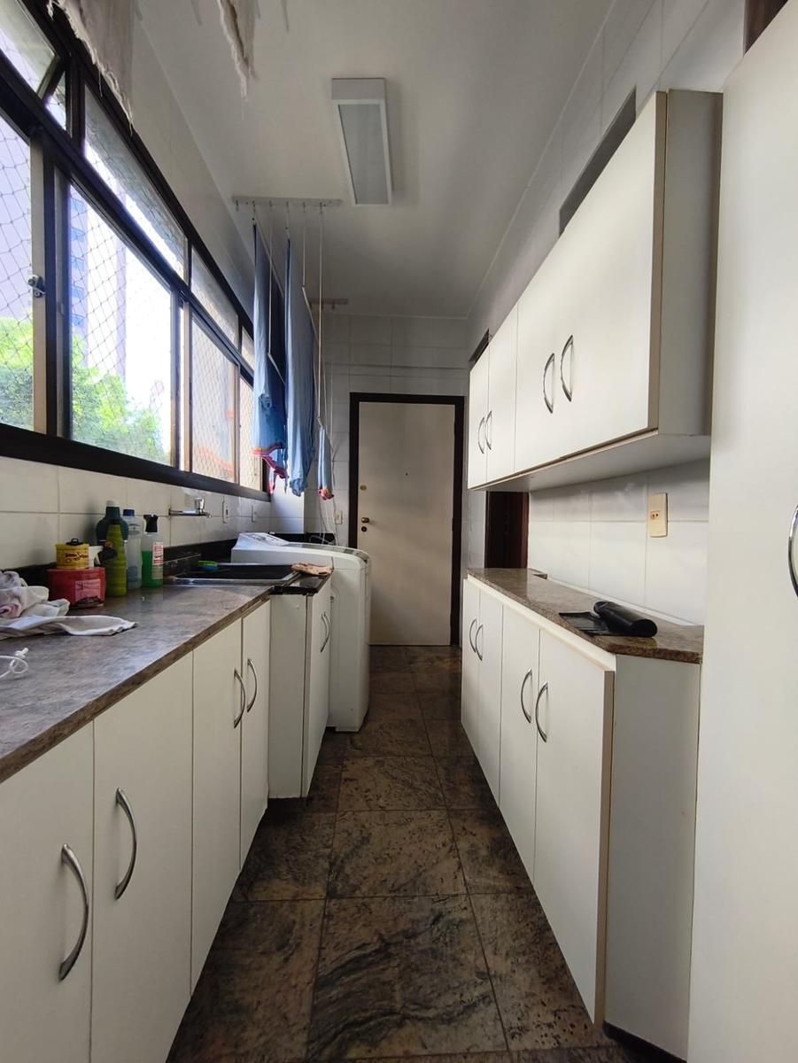Apartamento, Funcionários, 4 Quartos, 2 Vagas, 1 Suíte