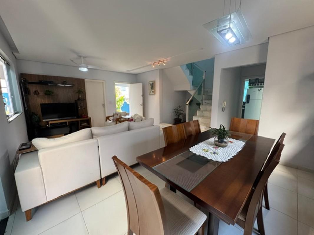 Casa, Castelo, 4 Quartos, 3 Vagas, 1 Suíte