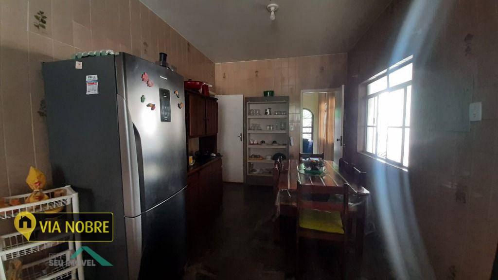Casa, Betânia, 8 Quartos, 15 Vagas, 2 Suítes