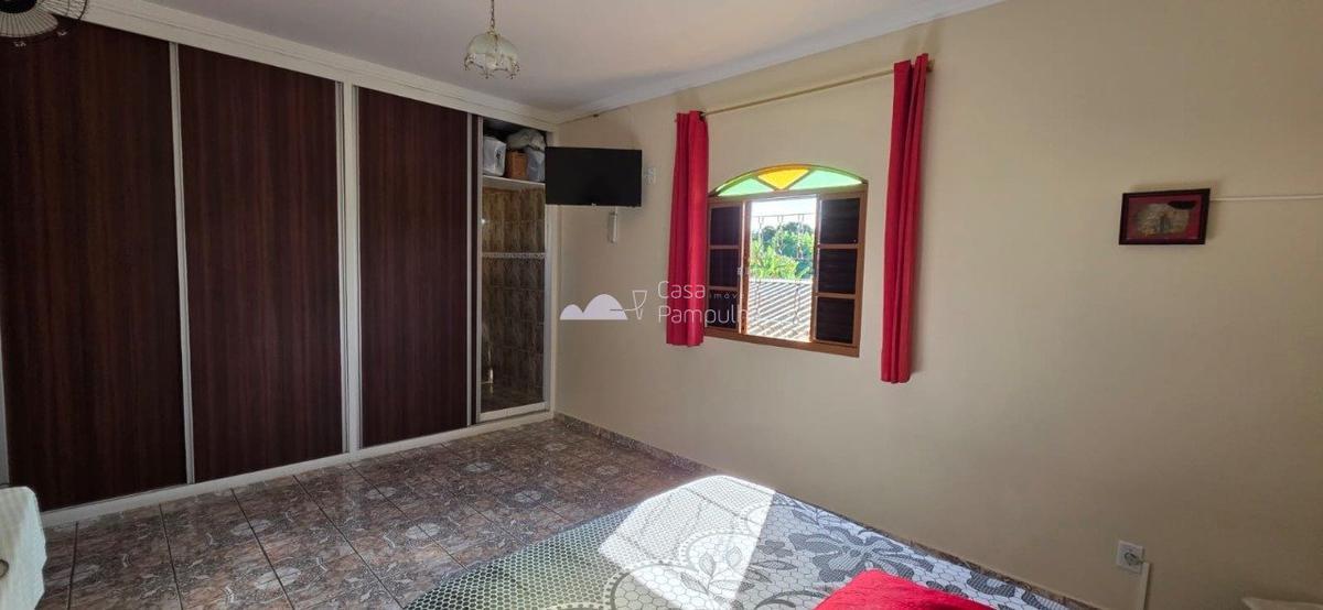 Casa, Trevo, 4 Quartos, 2 Vagas, 1 Suíte