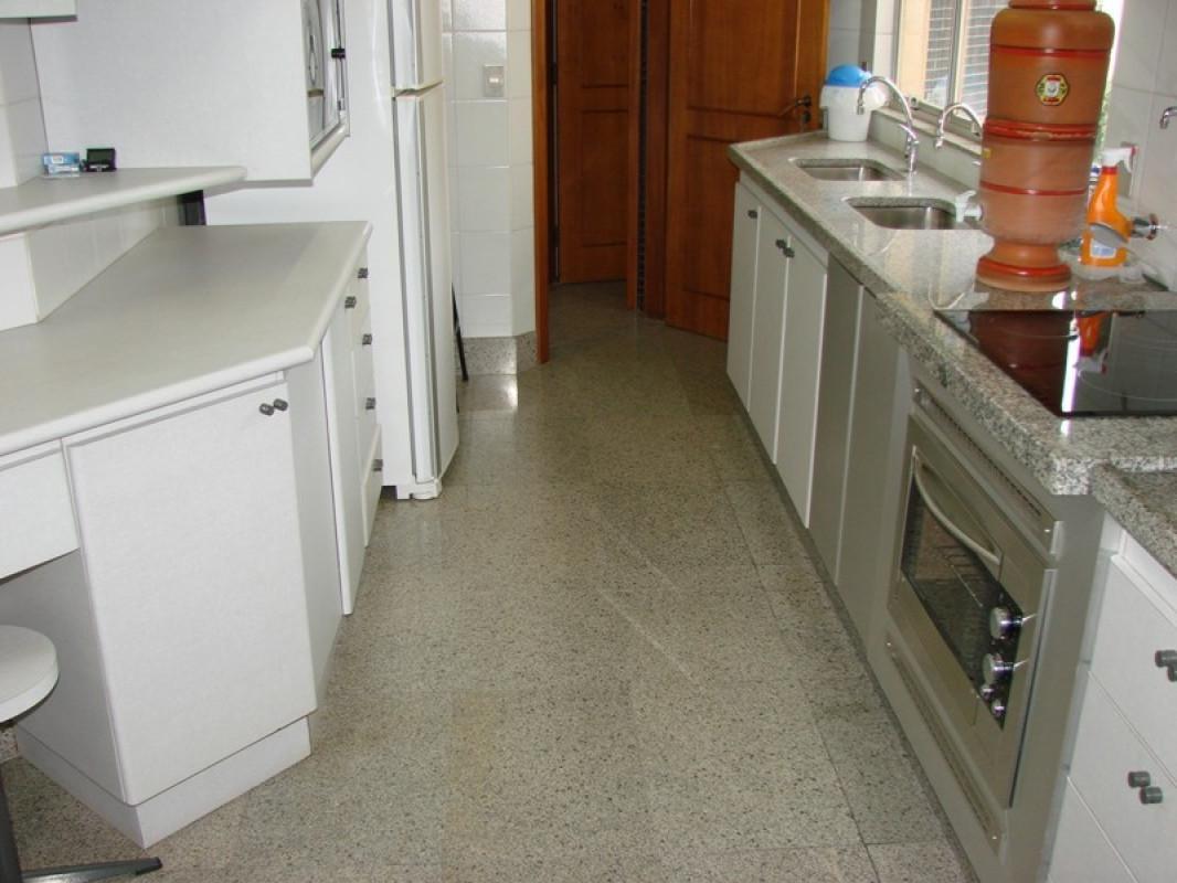 Apartamento, Cruzeiro, 4 Quartos, 2 Vagas, 1 Suíte