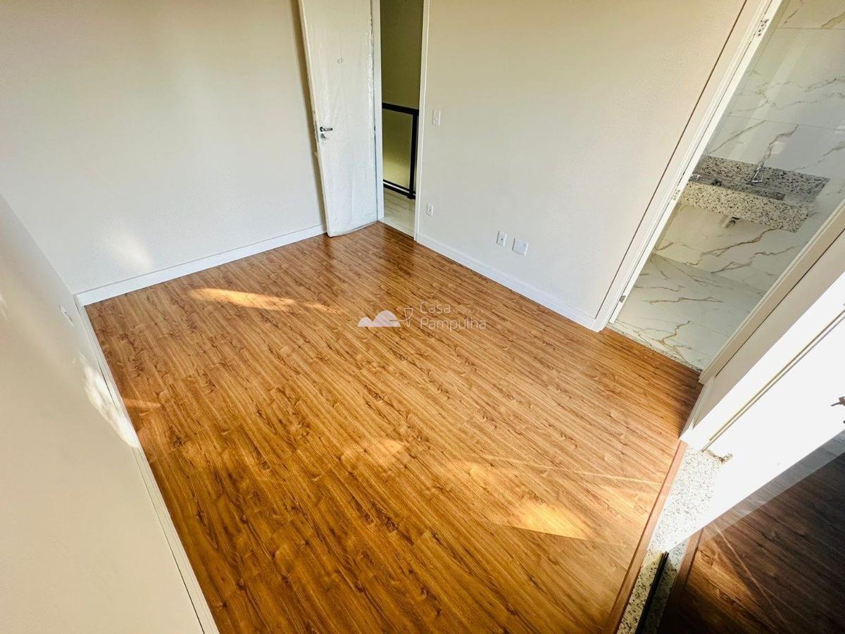 Casa, Floramar, 3 Quartos, 2 Vagas, 1 Suíte