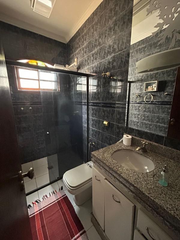 Casa, Castelo, 4 Quartos, 4 Vagas, 3 Suítes