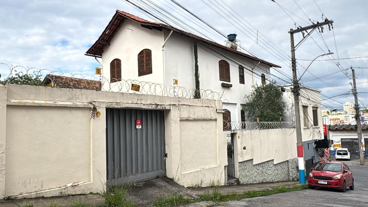 Casa, Floresta, 5 Quartos, 3 Vagas, 1 Suíte