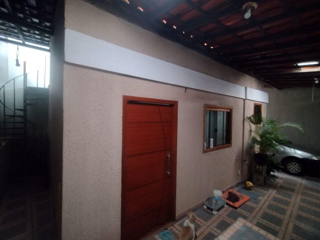 Casa, Adelmolândia, 2 Quartos, 1 Vaga, 1 Suíte