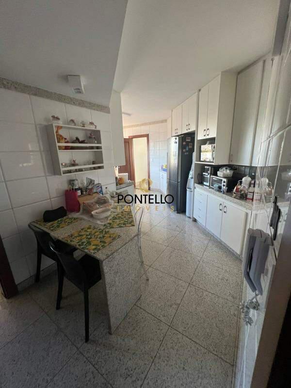 Cobertura, Centro, 4 Quartos, 6 Vagas, 2 Suítes