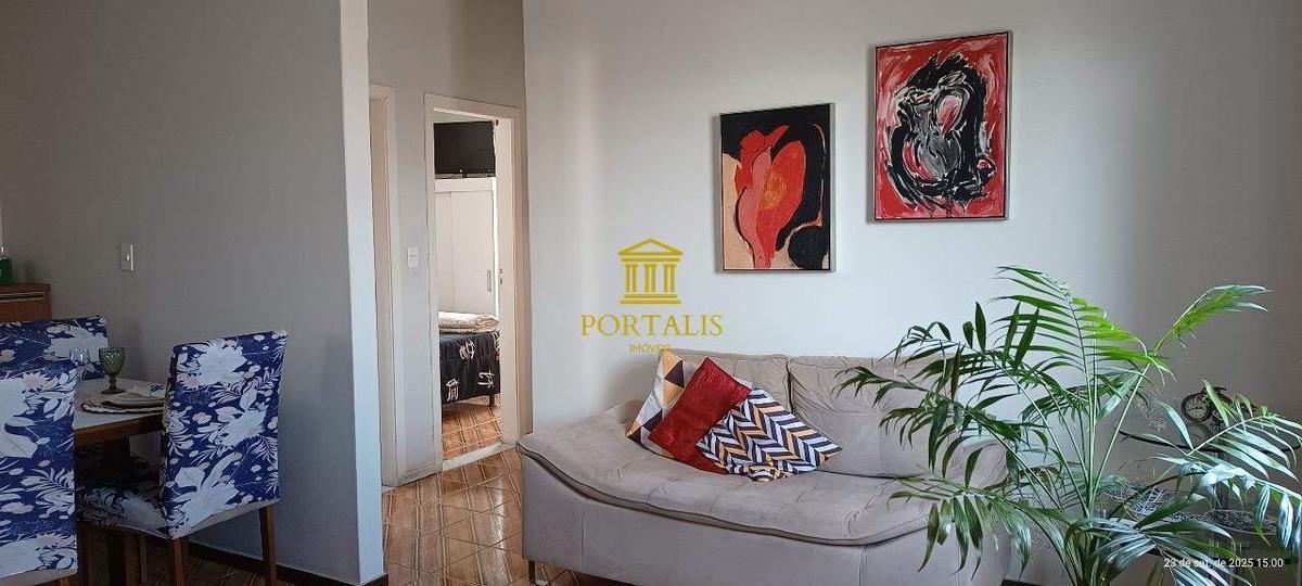 Apartamento, Sagrada Família, 2 Quartos, 1 Vaga