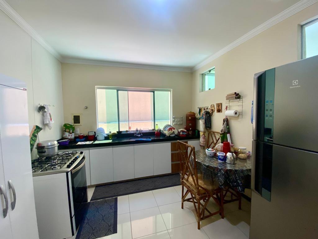 Casa, Arvoredo, 3 Quartos, 4 Vagas, 1 Suíte