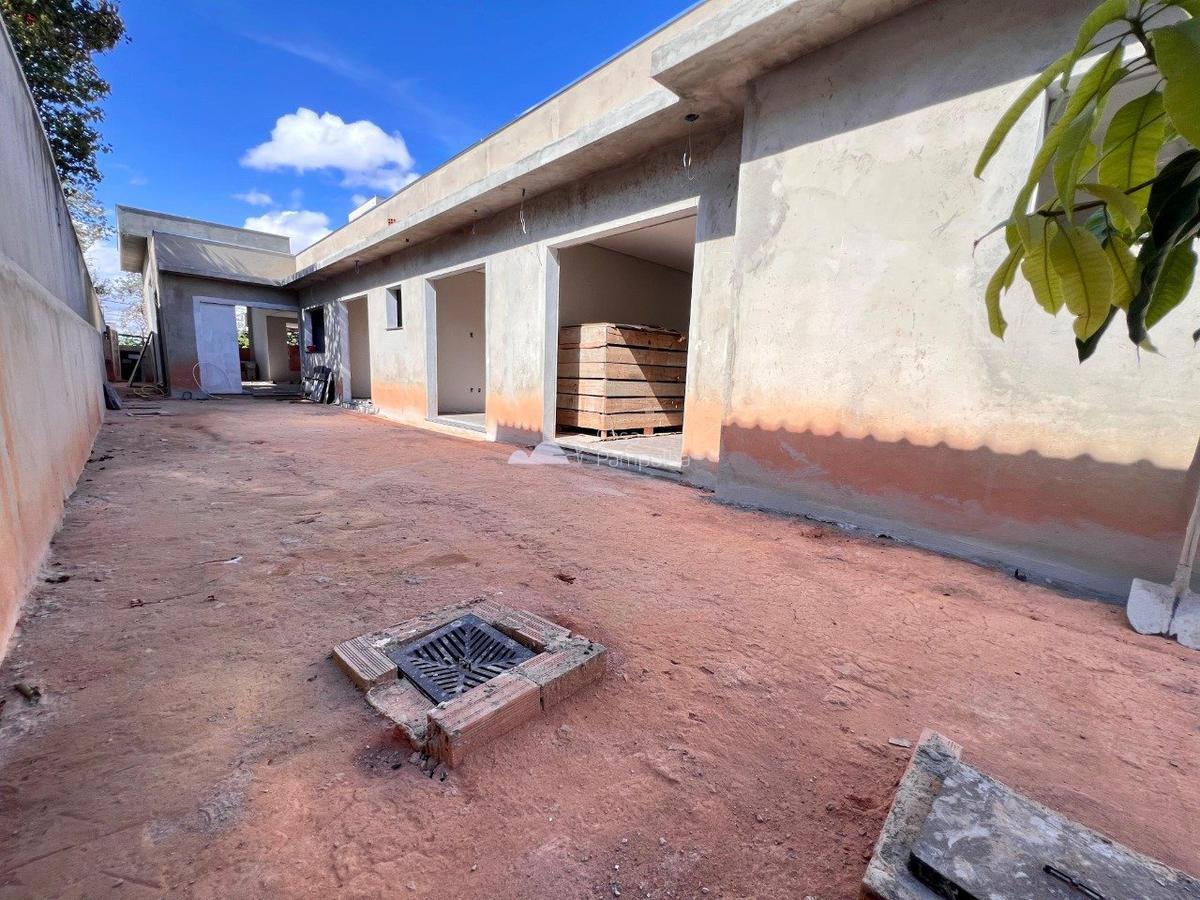 Casa, Trevo, 4 Quartos, 3 Vagas, 3 Suítes