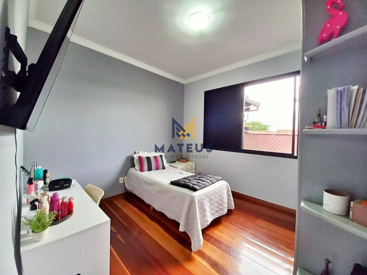 Casa, Caiçaras, 3 Quartos, 4 Vagas, 1 Suíte
