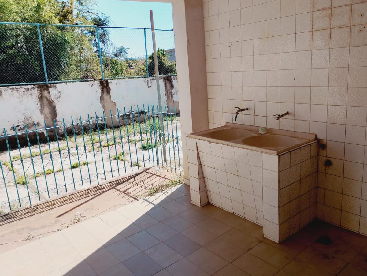 Casa, Santa Branca, 3 Quartos, 4 Vagas, 1 Suíte
