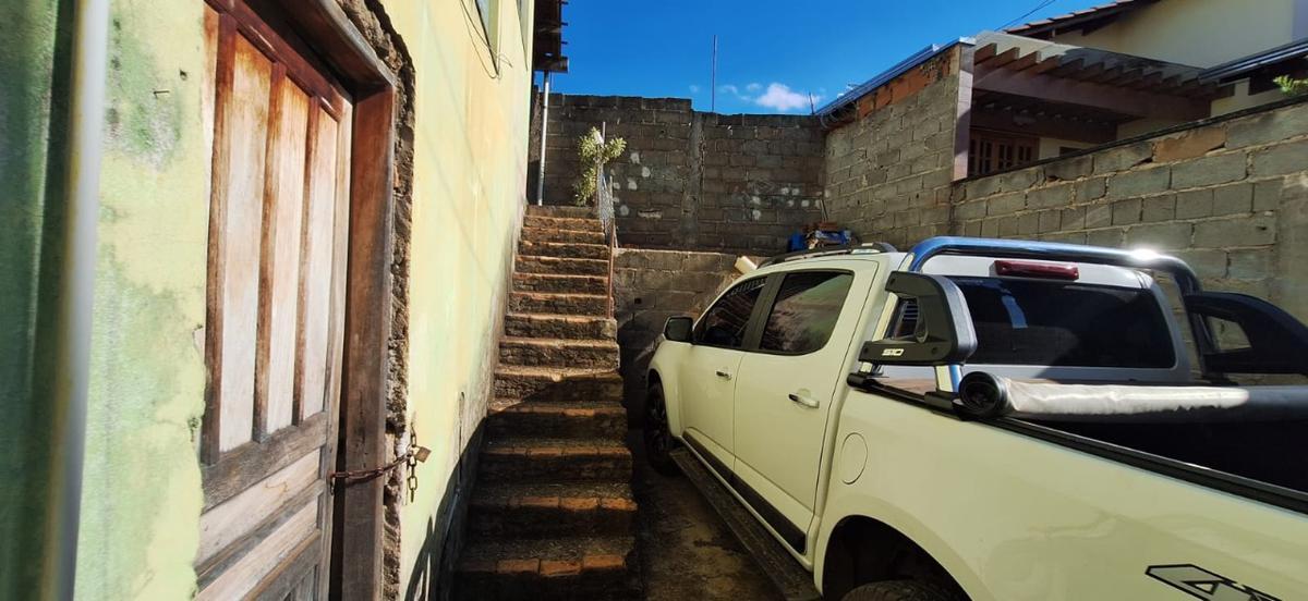 Casa, Centro, 3 Quartos, 2 Vagas