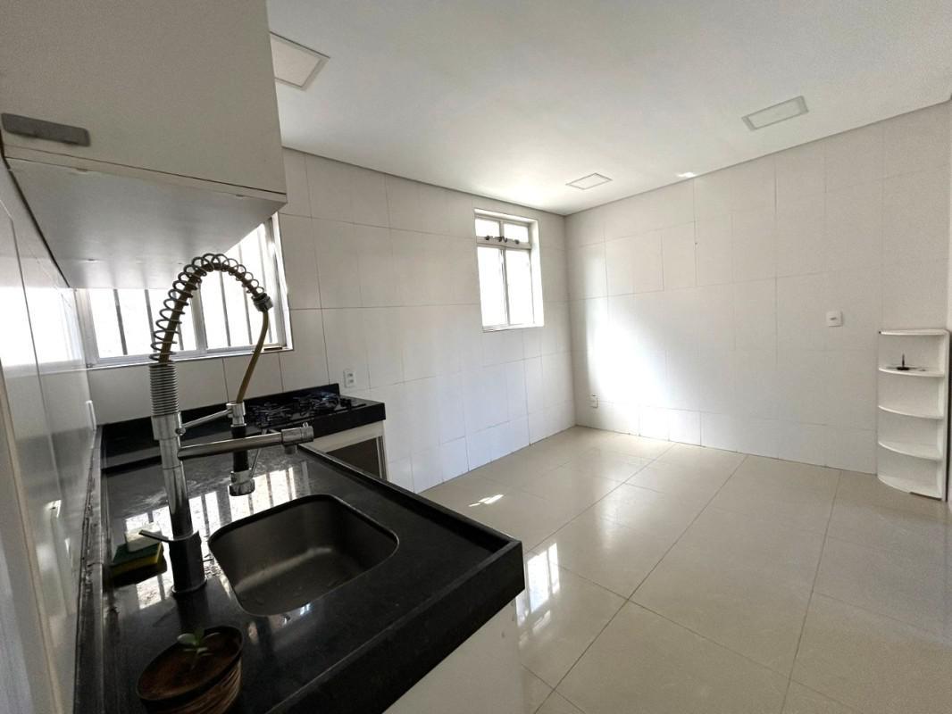 Apartamento, Sagrada Família, 3 Quartos, 1 Vaga, 1 Suíte