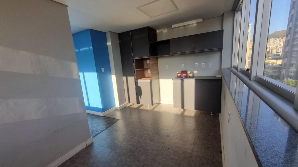 Sala, Savassi, 0 Quarto, 8 Vagas