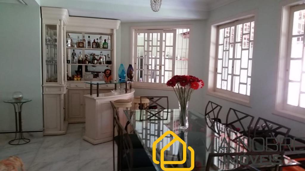 Casa, Estoril, 4 Quartos, 20 Vagas, 2 Suítes
