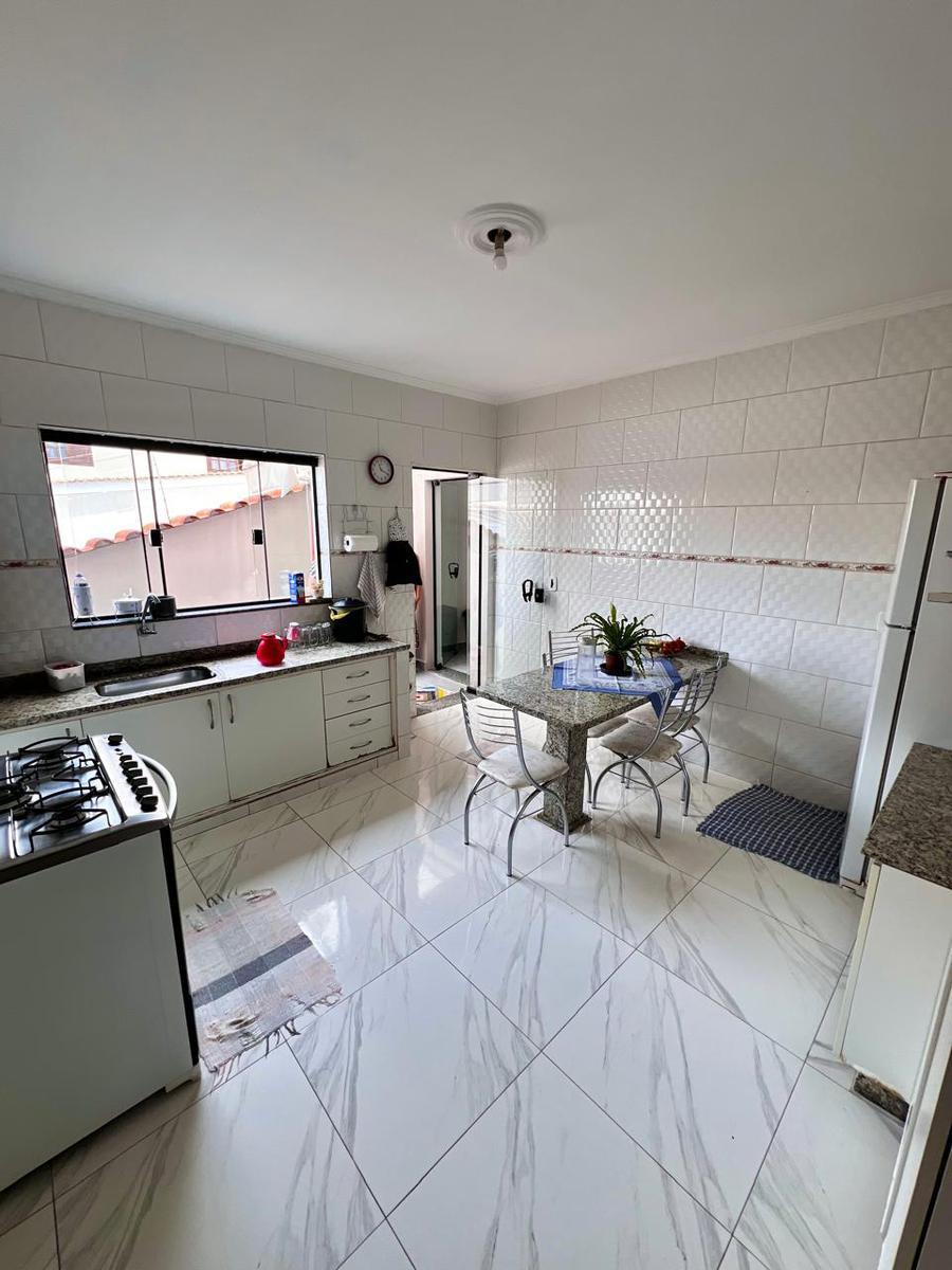 Casa, Bom Pastor, 3 Quartos, 3 Vagas, 1 Suíte