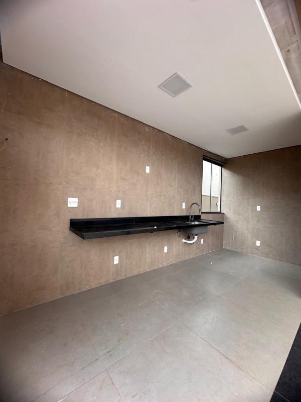 Casa, Água Limpa, 3 Quartos, 4 Vagas, 3 Suítes