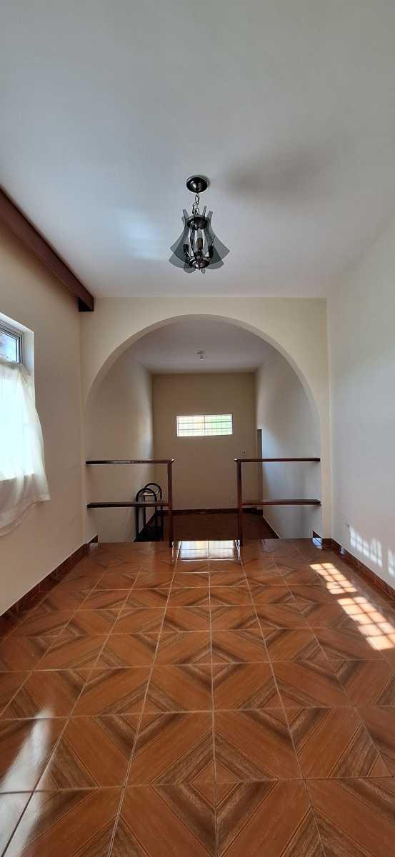 Casa, Sagrada Família, 3 Quartos, 2 Vagas, 2 Suítes