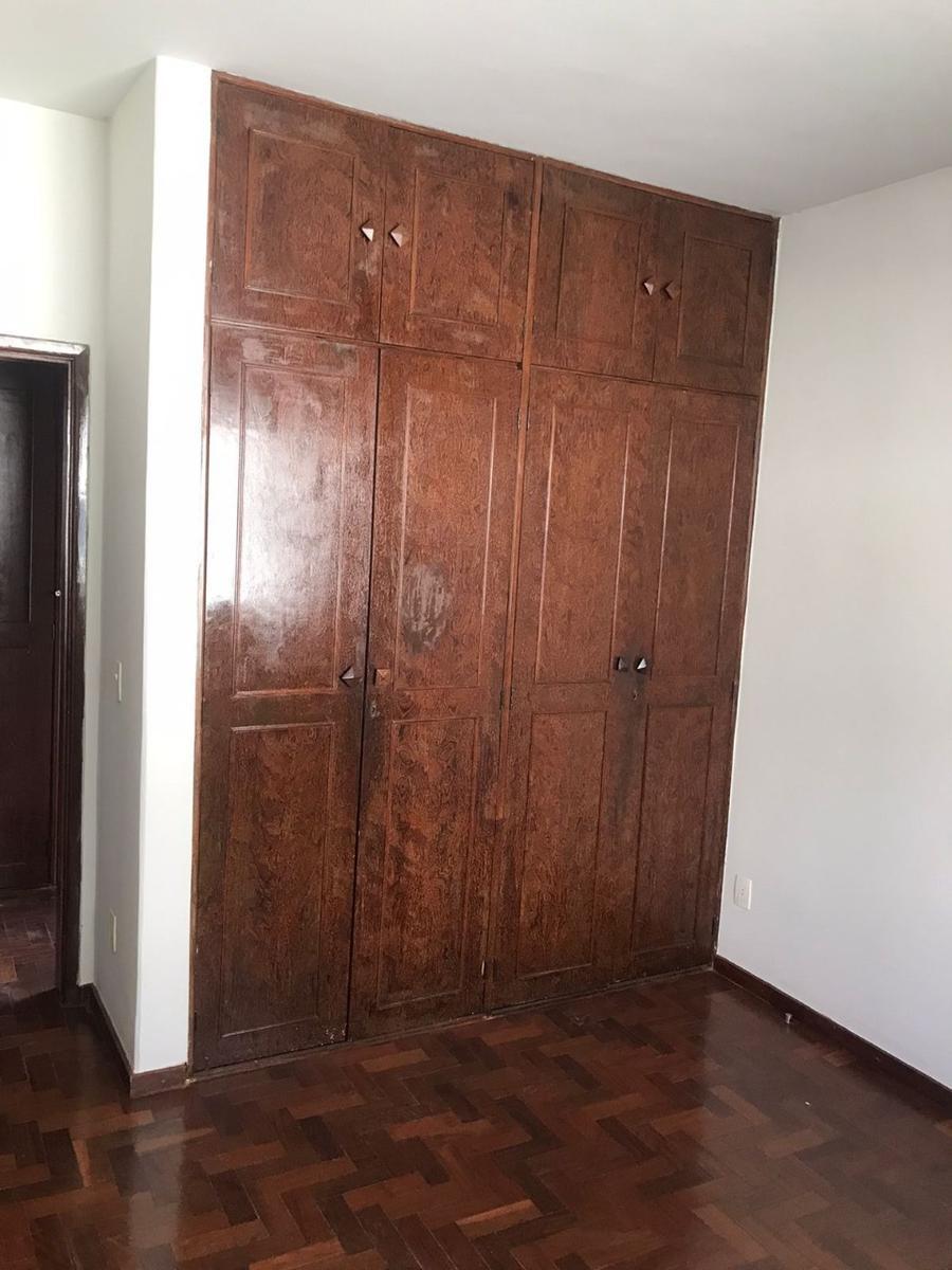 Casa, Santa Branca, 4 Quartos, 4 Vagas, 2 Suítes