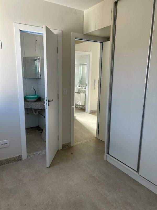 Apartamento, Castelo, 2 Quartos, 0 Vaga, 1 Suíte