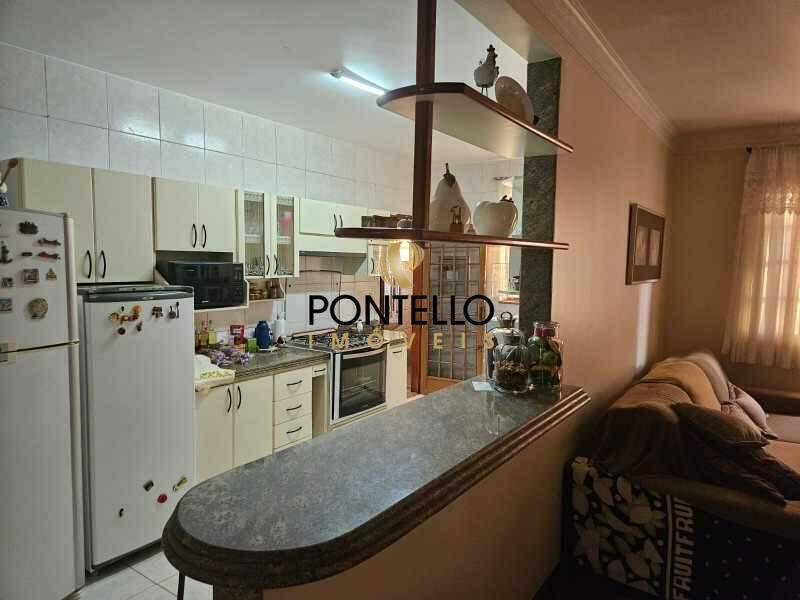 Casa, Castelo, 5 Quartos, 4 Vagas, 1 Suíte