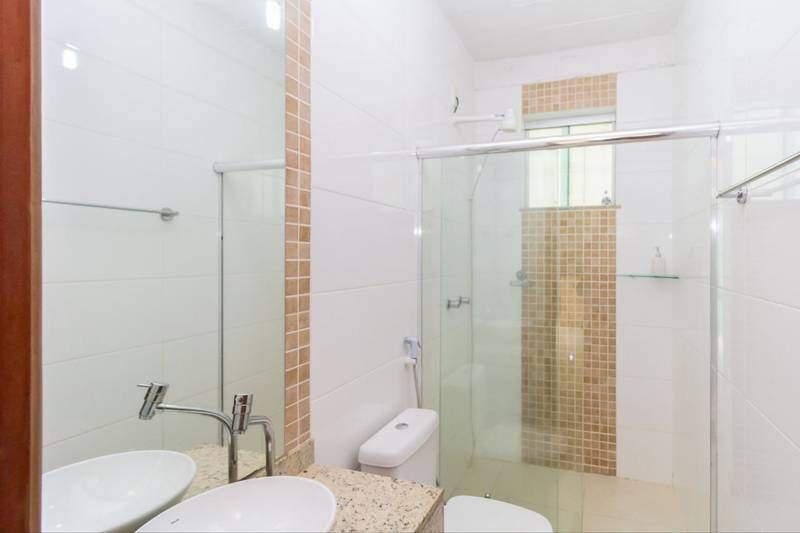 Casa, Estoril, 4 Quartos, 3 Vagas, 2 Suítes