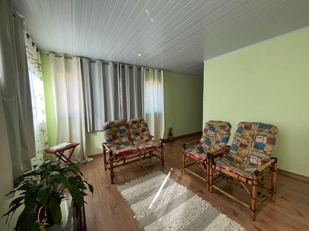 Fazenda, Ravena, 5 Quartos, 0 Vaga, 2 Suítes