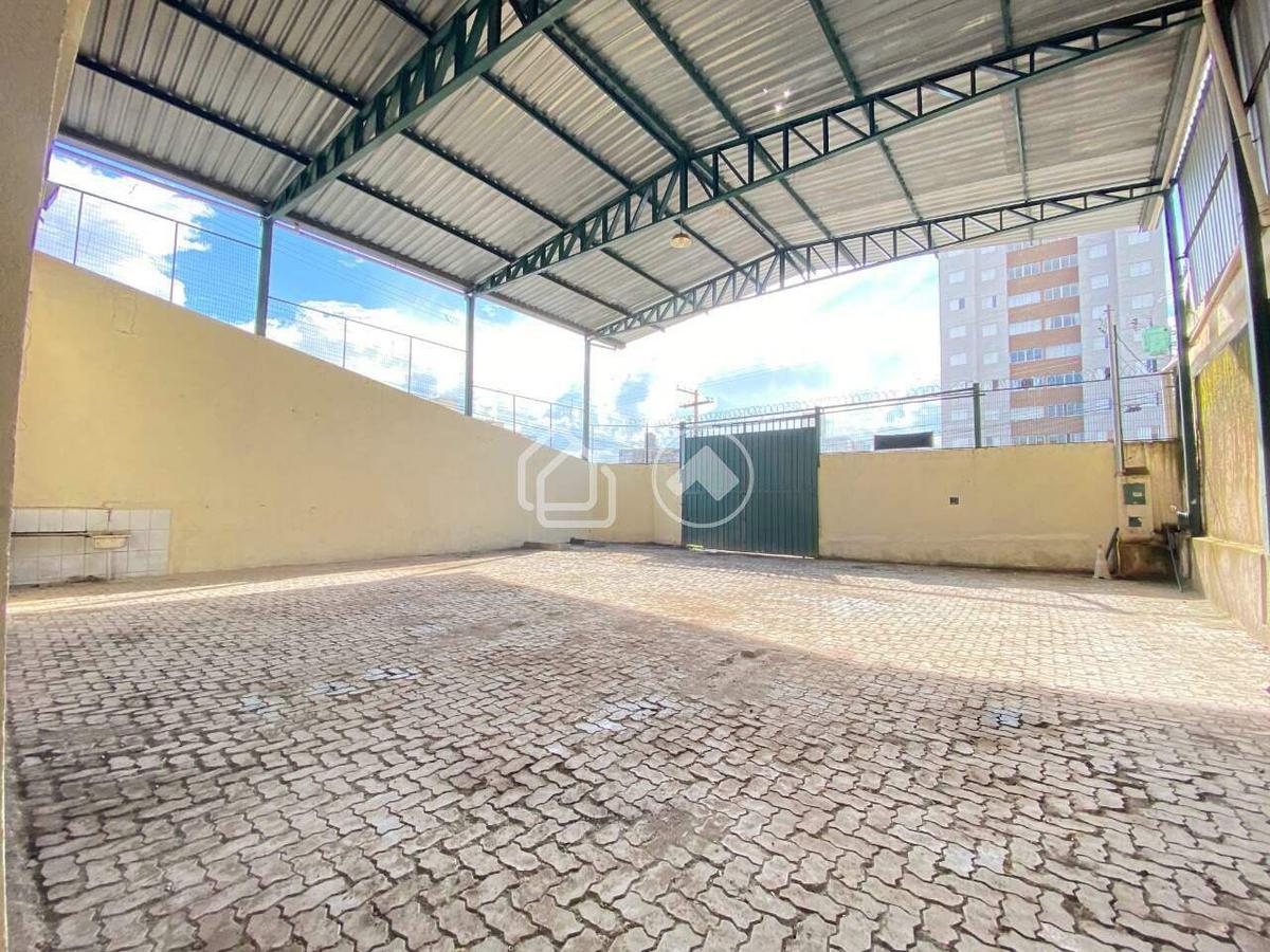 Galpão, Padre Eustáquio