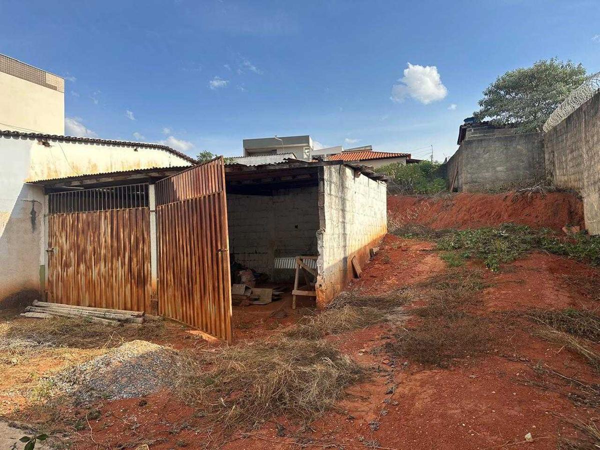 Lote, Centro, 0 Quarto, 0 Vaga