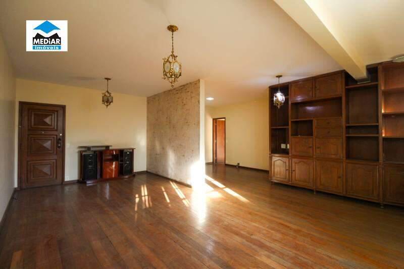 Apartamento, Funcionários, 4 Quartos, 2 Vagas, 1 Suíte