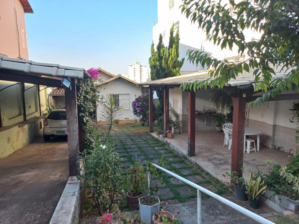 Casa, Nova Suíssa, 4 Quartos, 5 Vagas, 1 Suíte