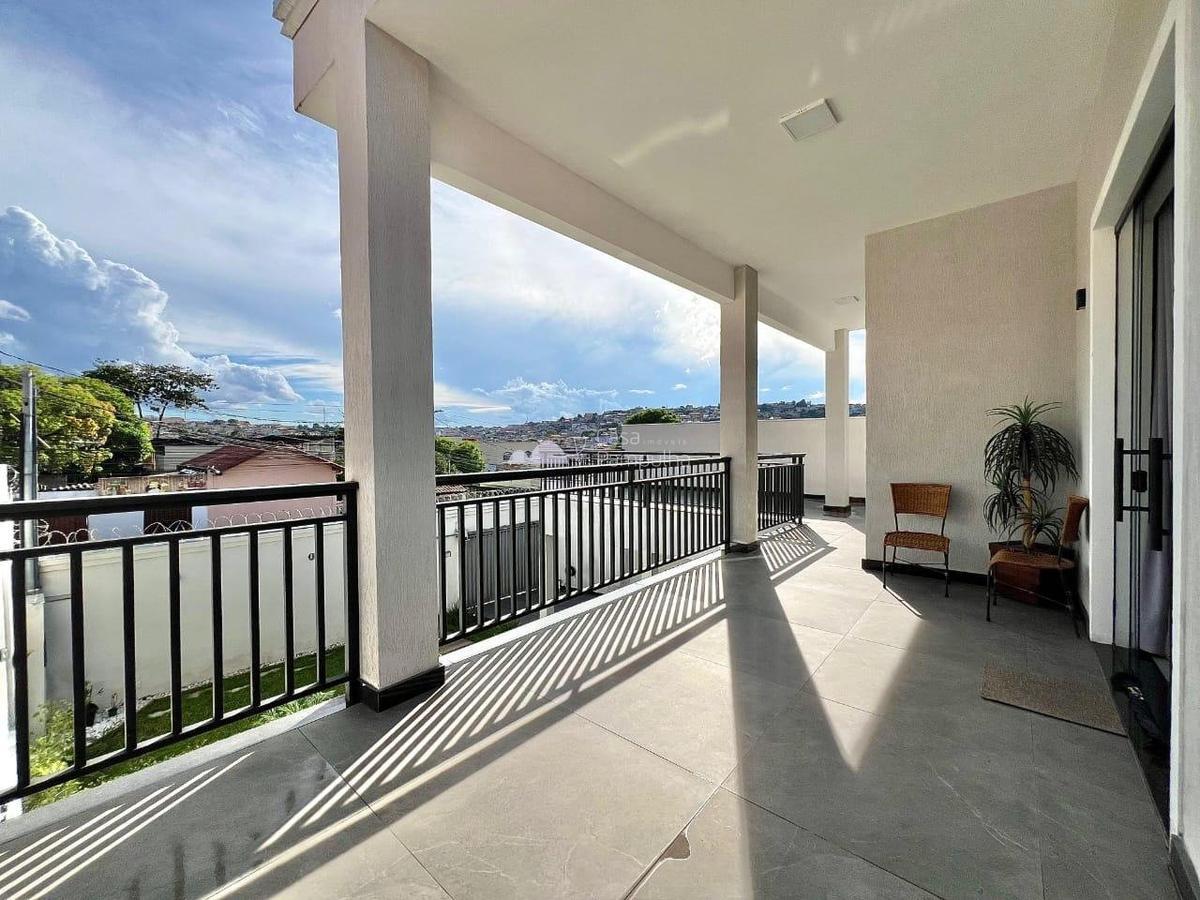 Casa, Céu Azul, 4 Quartos, 4 Vagas, 2 Suítes