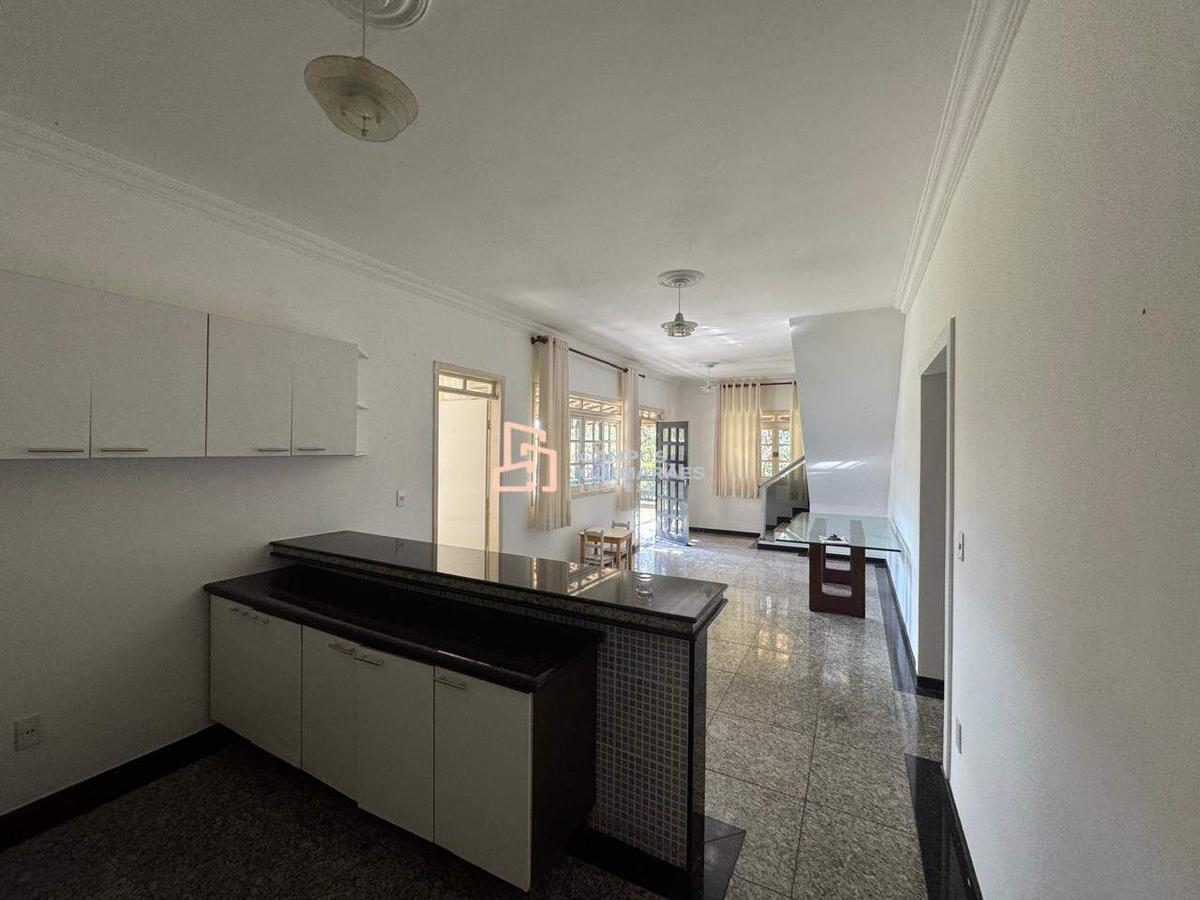 Casa, Quintas da Jangada, 4 Quartos, 5 Vagas, 1 Suíte