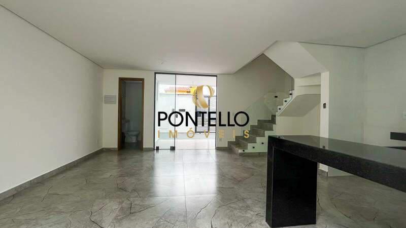 Casa, Candelária, 3 Quartos, 0 Vaga, 1 Suíte